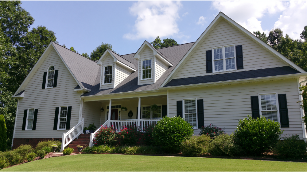 What Kind of Paint Works on Vinyl Siding? The Right Paint Matters
